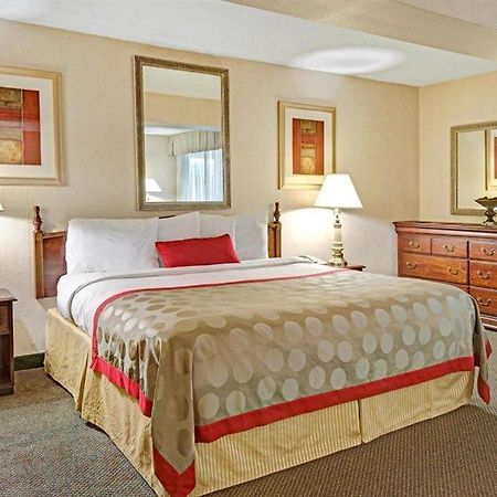 Ramada Overland Park Mission Kültér fotó