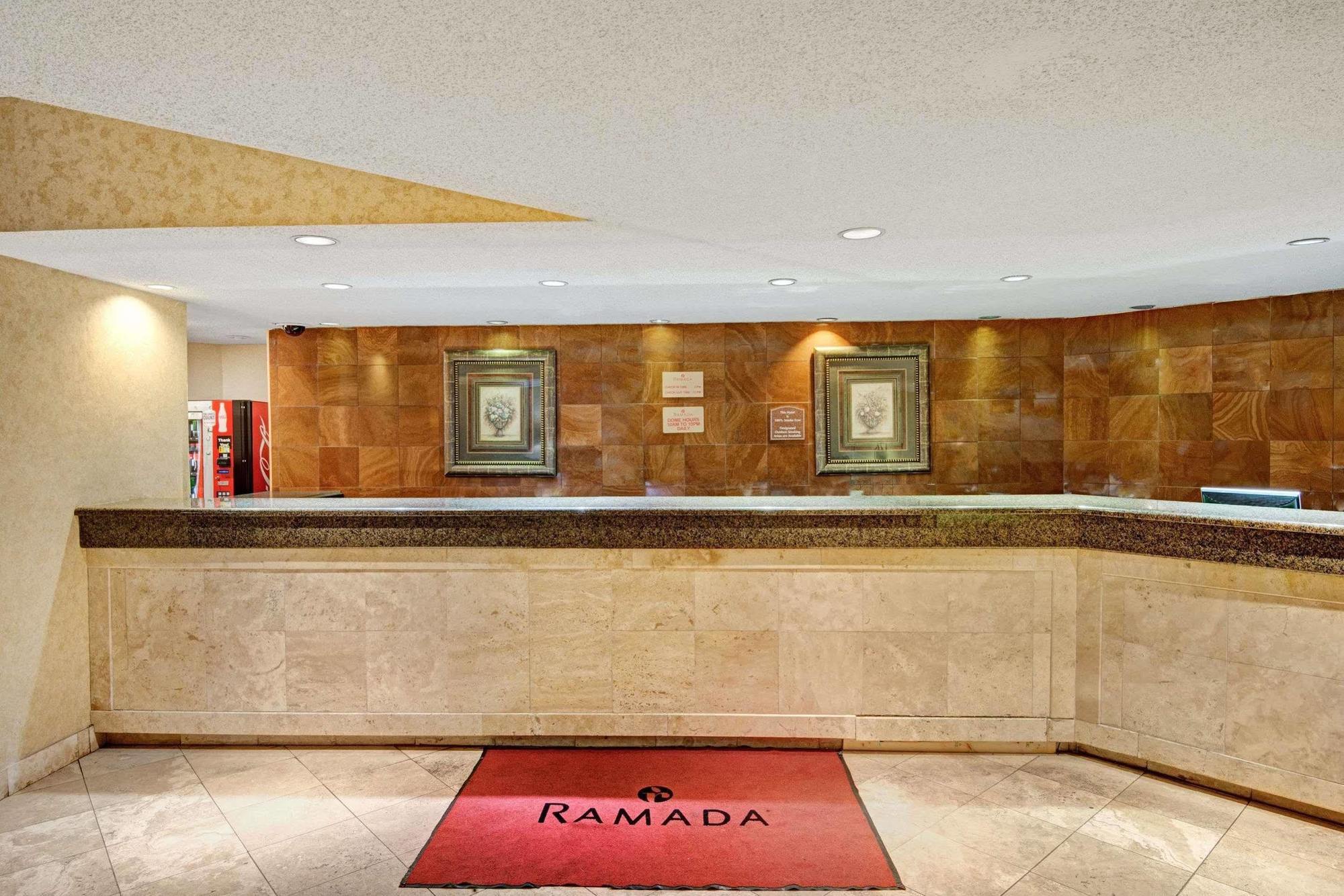Ramada Overland Park Mission Kültér fotó