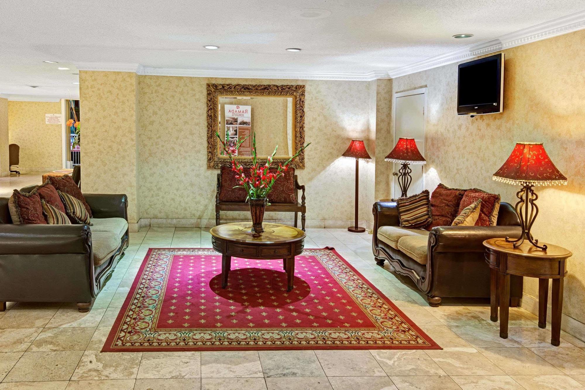 Ramada Overland Park Mission Kültér fotó