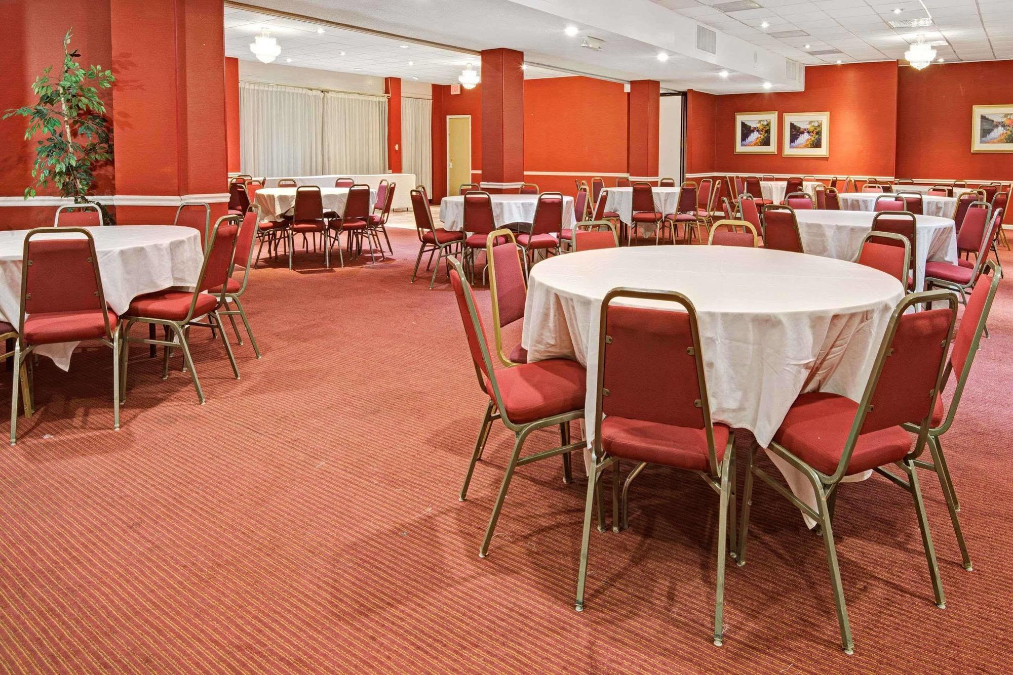 Ramada Overland Park Mission Kültér fotó