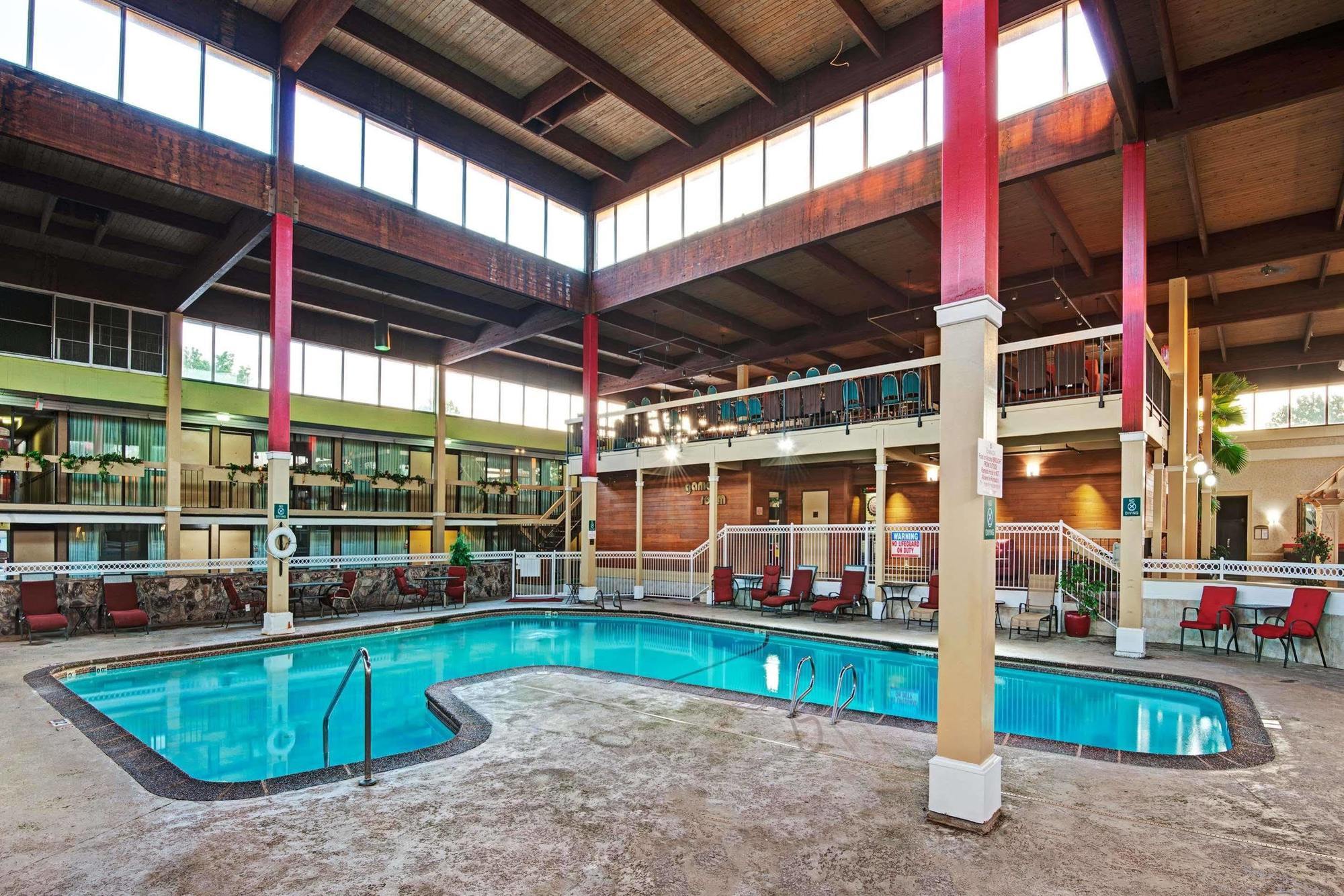 Ramada Overland Park Mission Kültér fotó